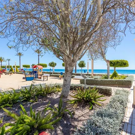 Homestay Playa Roda *